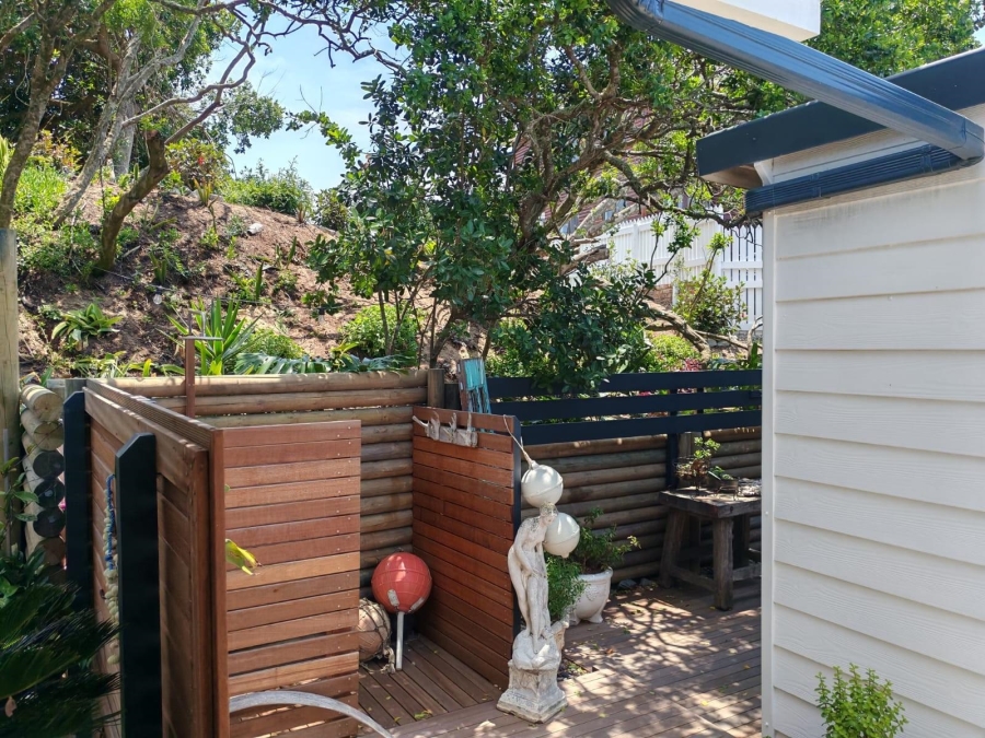 3 Bedroom Property for Sale in Cannon Rocks Eastern Cape